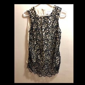 Women’s sleeveless top